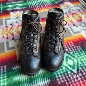 Men’s Sz. 9 D Danner Boots